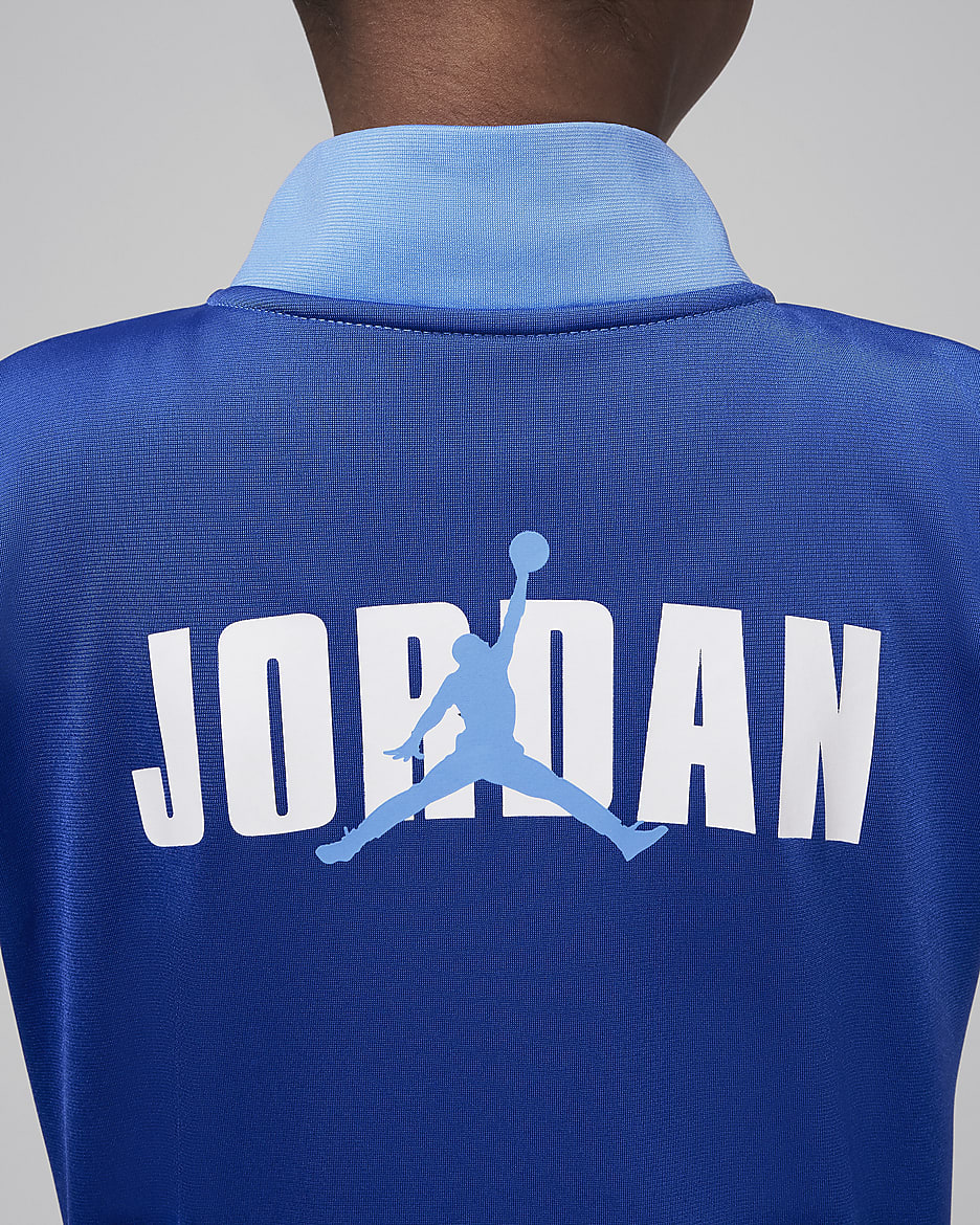 Jordan 2 teiliges Trikot Set mit gewolbtem Logo fur jungere Kinder. Nike DE